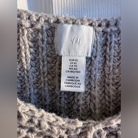H&M Rib Knit Sweater - Picture 2 of 3